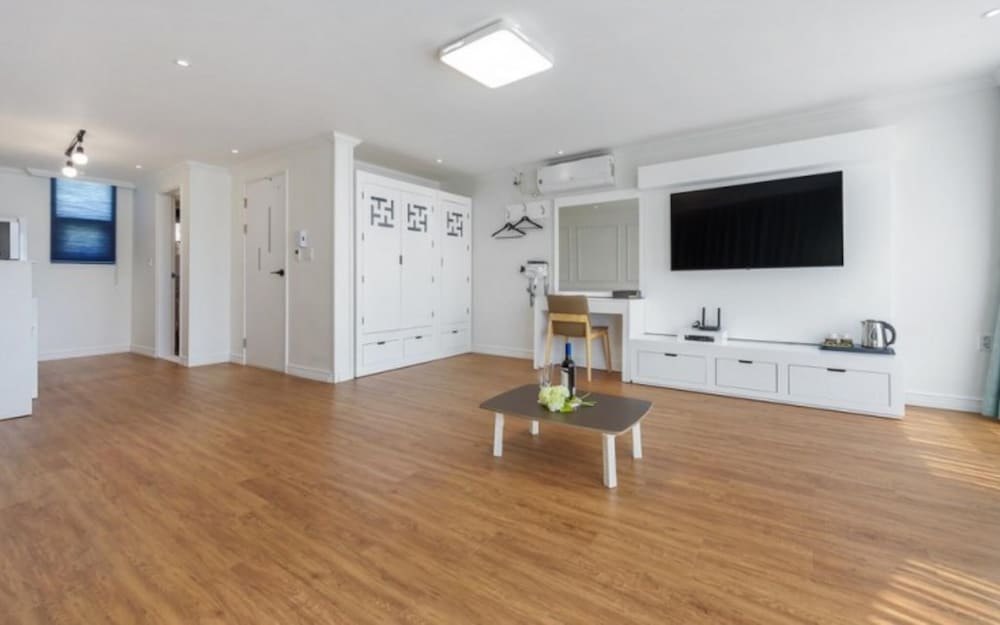 Фото Yeosu Hue Pension & Hostel