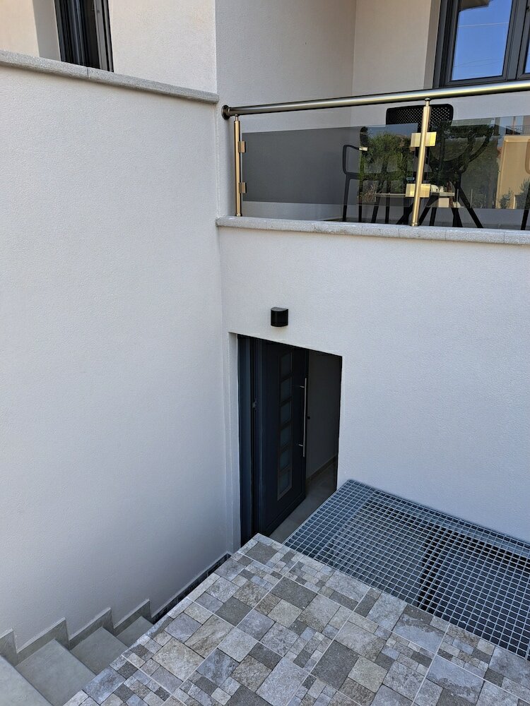 Фото Rafkon Luxury Apartments - Myrina