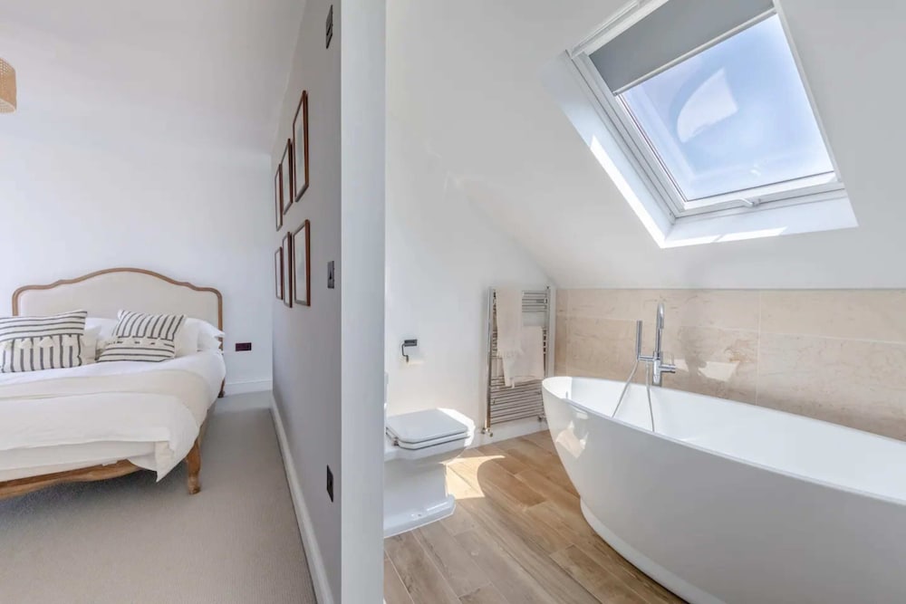 Фото Stunning 3bd Home - Clapham, Near Northcote Rd