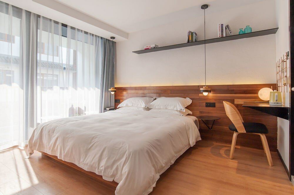 Фото Hangzhou Backlighting Inn