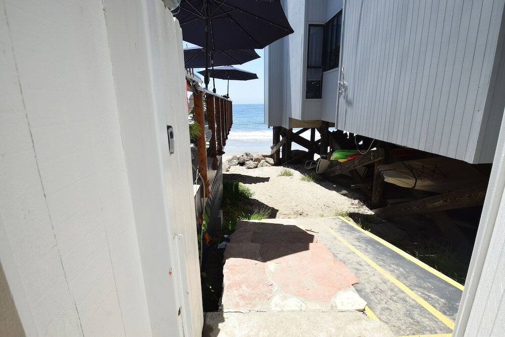 Фото Malibu Beach Paradise Apartments