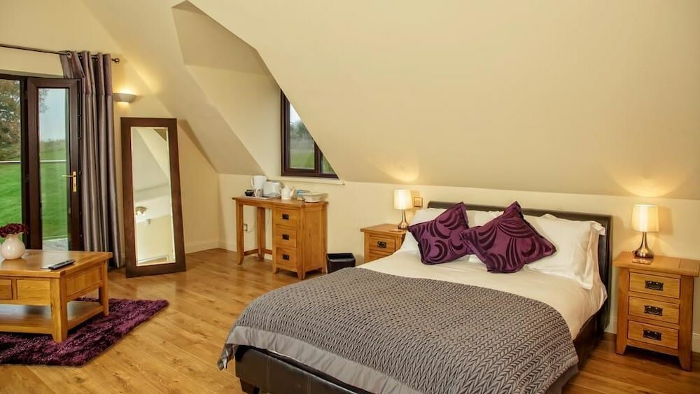 Фото Canada Lodge and Lake