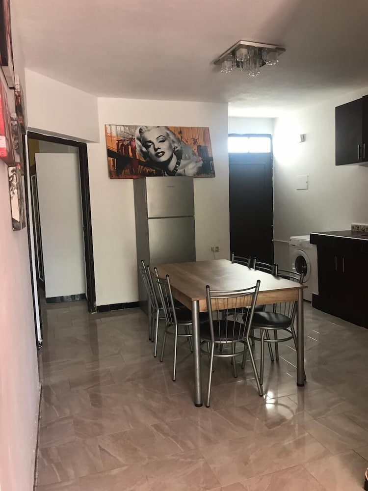 Фото Too Many Suites