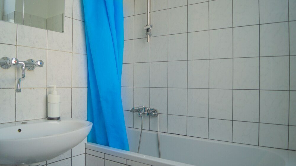 Фото Shared Modern Apartment Schönbrunn - Budget Stylish Room