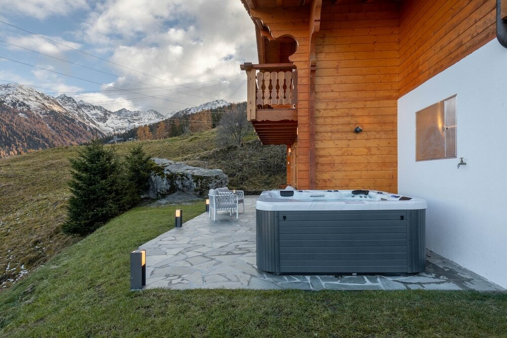 Фото Chalet Belle Roche Recently Renovated Jacuzzi