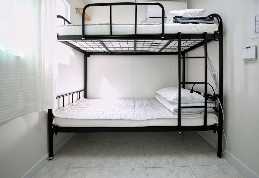 Фото Zibro H Guesthouse - Hostel