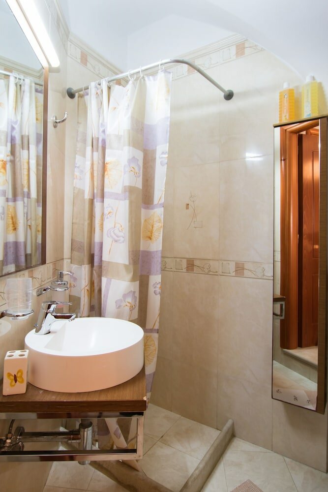 Фото 2Floor Apartment