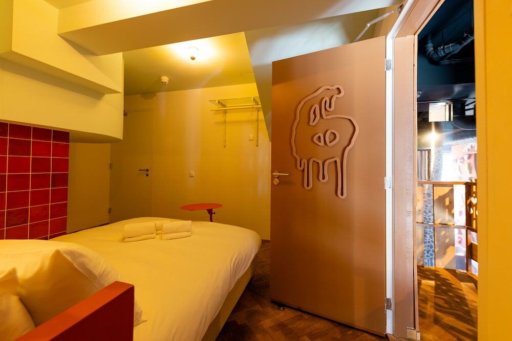 Фото Hotel Not Hotel Rotterdam