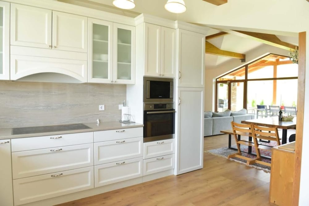 Фото Luxurious Chalet near Pirin Golf Resort