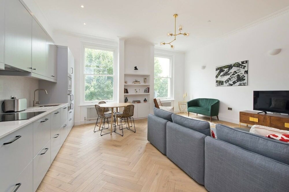 Фото Modern, Chic 1-bed in Notting Hill