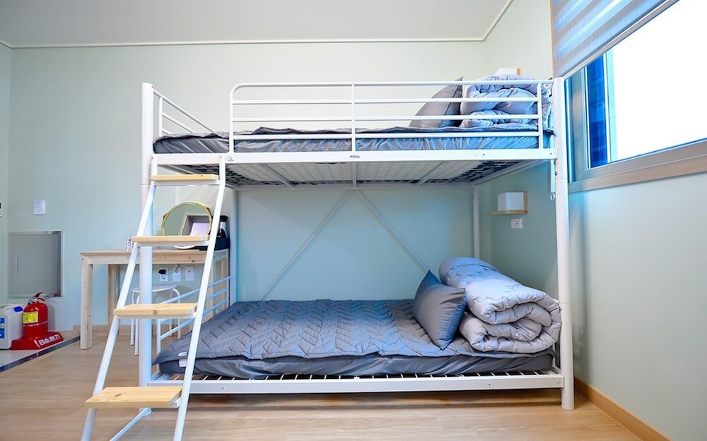 Фото Yeosu Train and Ocean Guest House