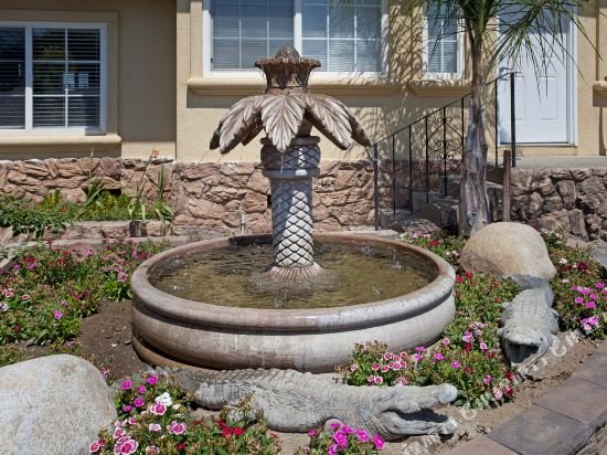 Фото Traveler's Inn