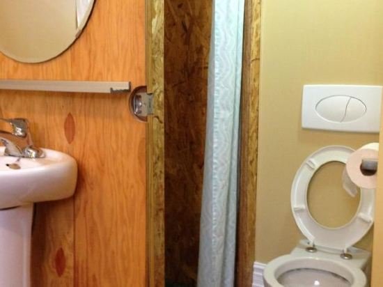 Фото Auberge du Plateau - Hostel