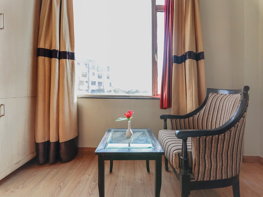 Фото Hotel Aroma Residency