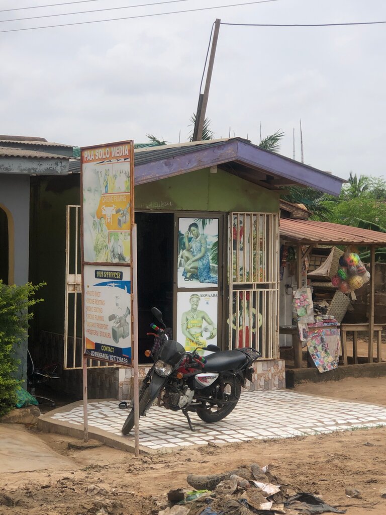 Projectors and multimedia equipment Paa solo media, Earth, photo