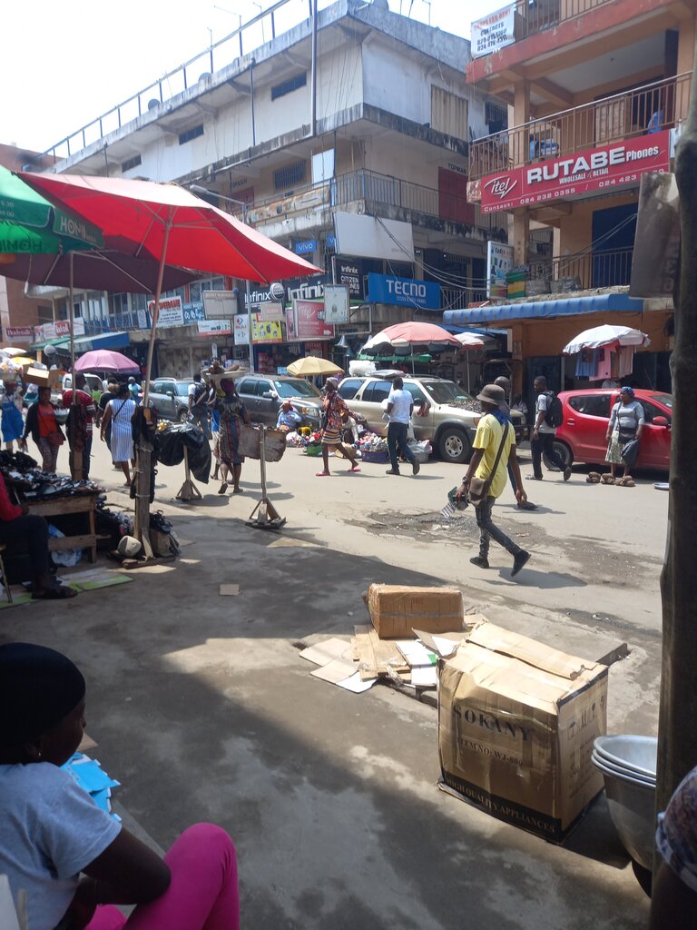 Mobile phone store Gadget and phones, Accra, photo