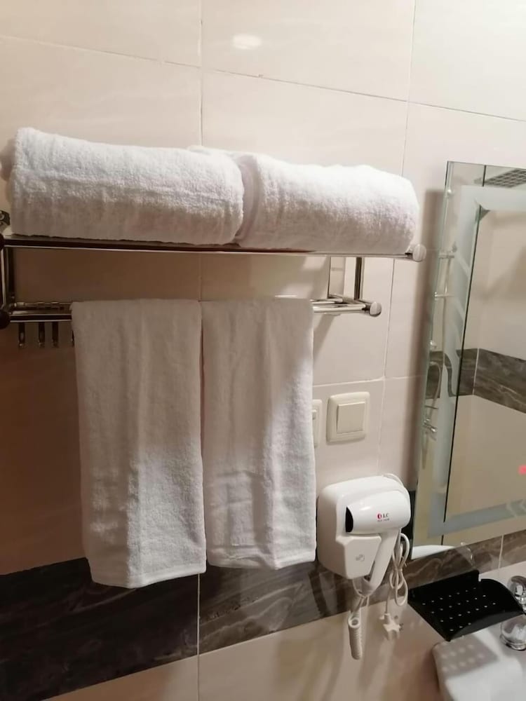 Фото Iwan alandalusia hotel suites AlRehab