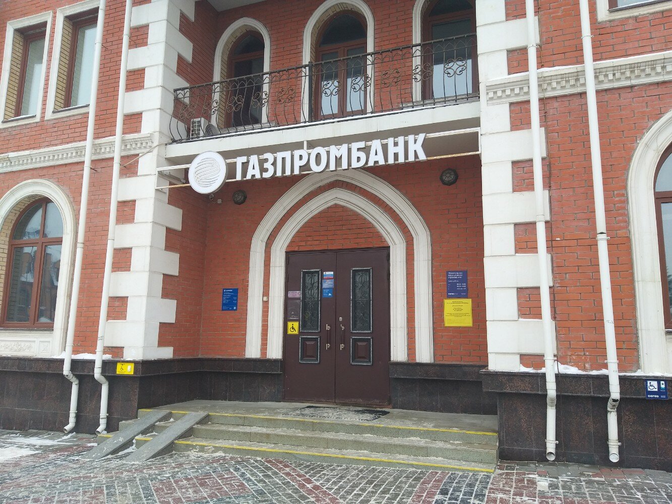 Striptizchi porno kastingini onlayn tomosha qiling