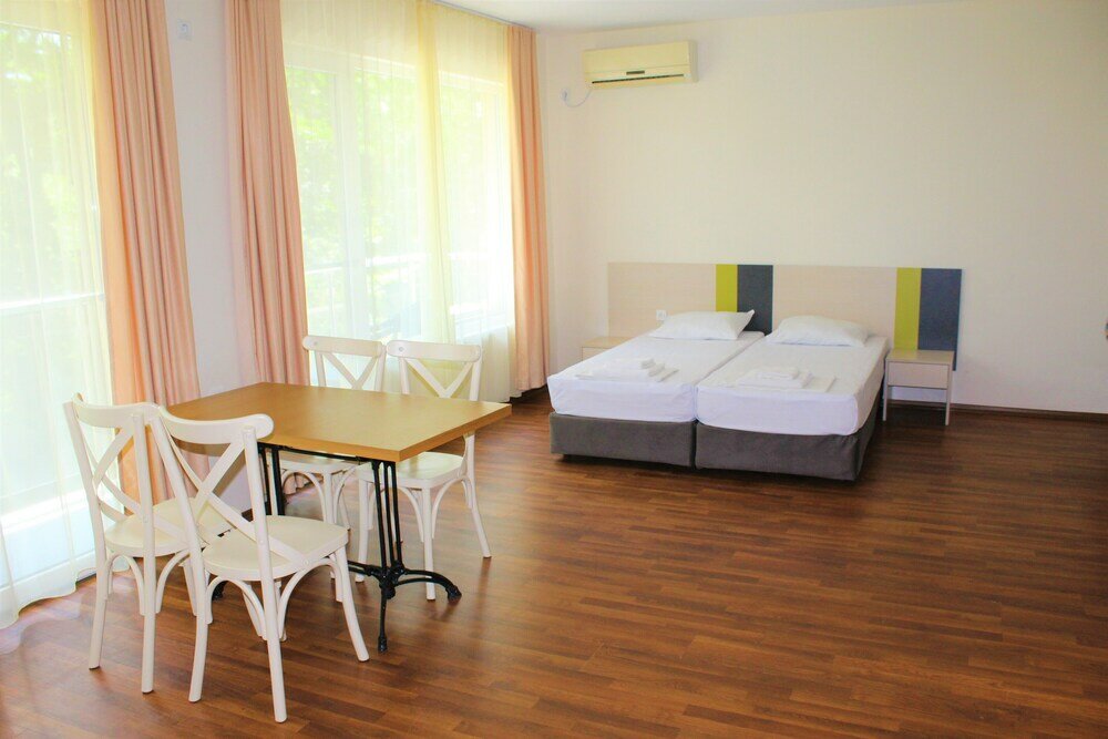 Фото Solei Apartments