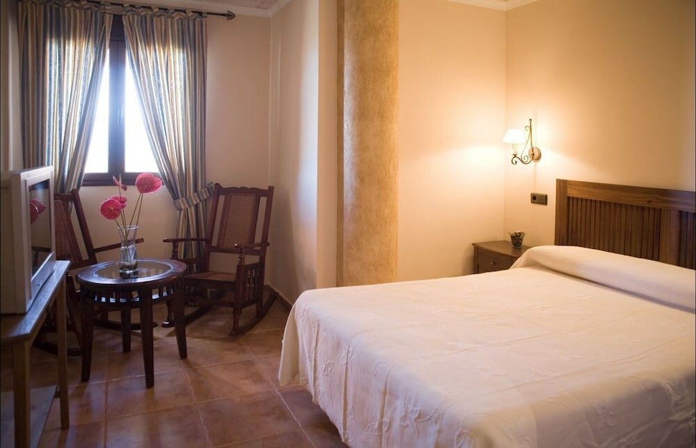 Фото Hotel Restaurante Cerrillo de San Marcos