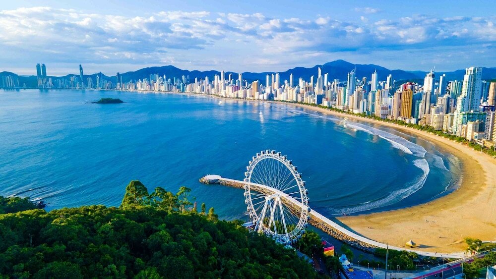 Фото Apto com Acesso Exclusivo a Praia em Bc