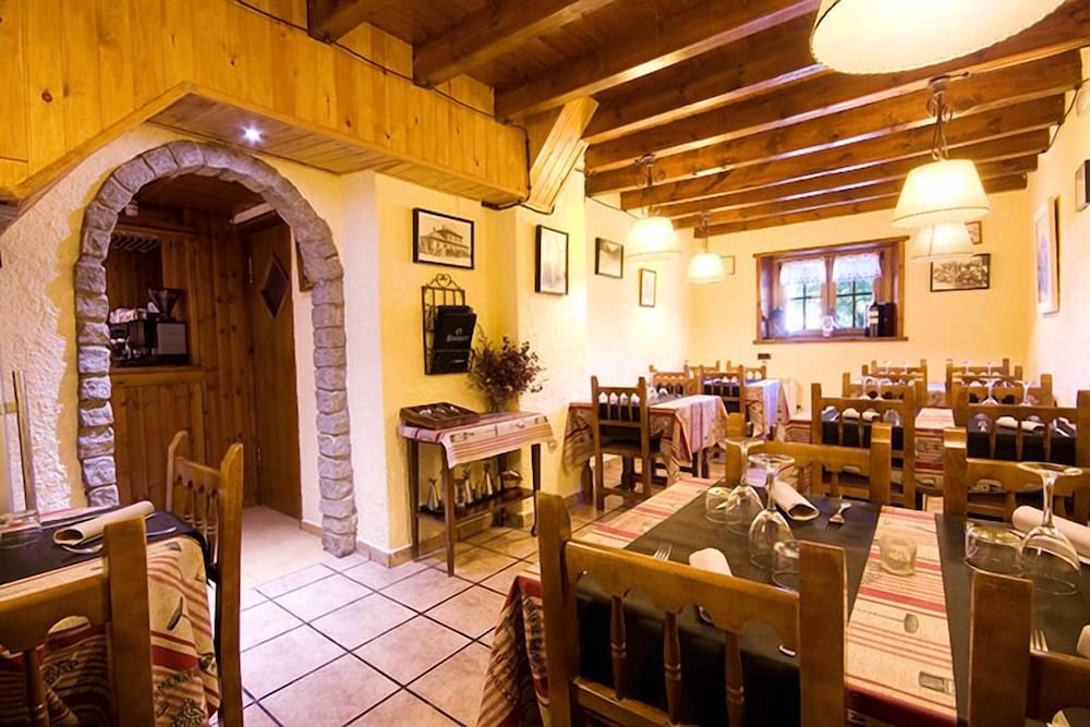 Фото Hostal El Bouquet