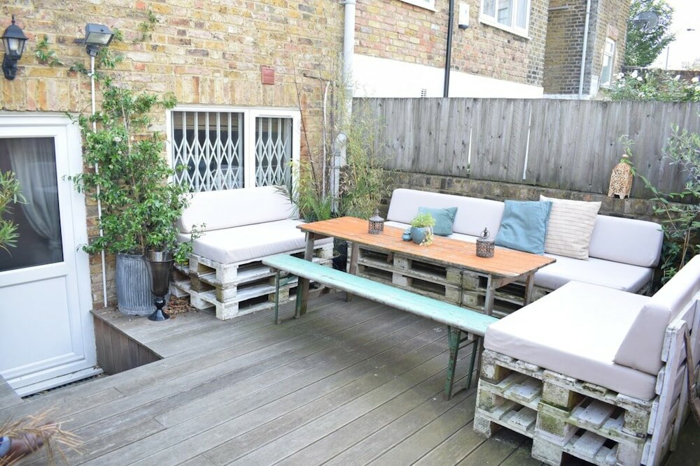 Фото Stylish Cozy Apartment near Trendy Shepherd's Bush