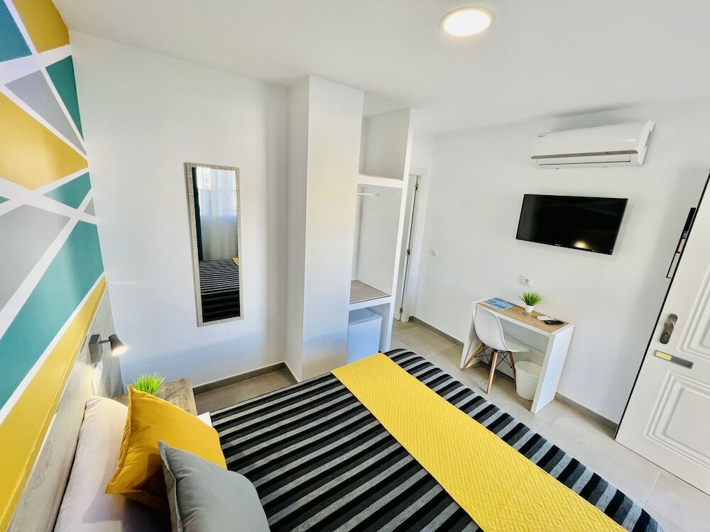 Фото Dori Rooms Hostal