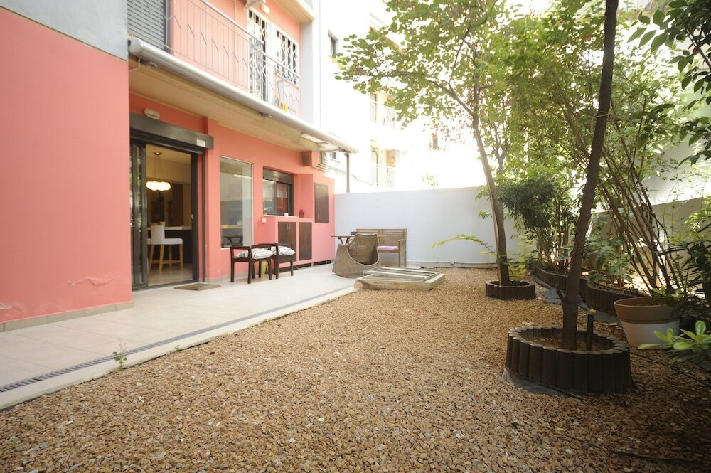 Фото Α Koukaki, Modern Newly Refurbished Apartment