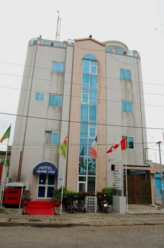 Гостиница Hotel Residence Jeanne d'Arc в Котону