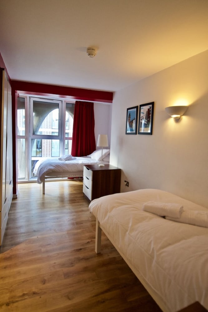 Фото 62-66 Farringdon by condokeeper