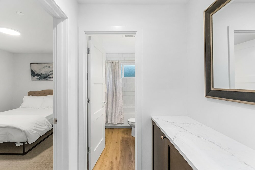 Фото The Sweetest Hill - 81 Walkscore