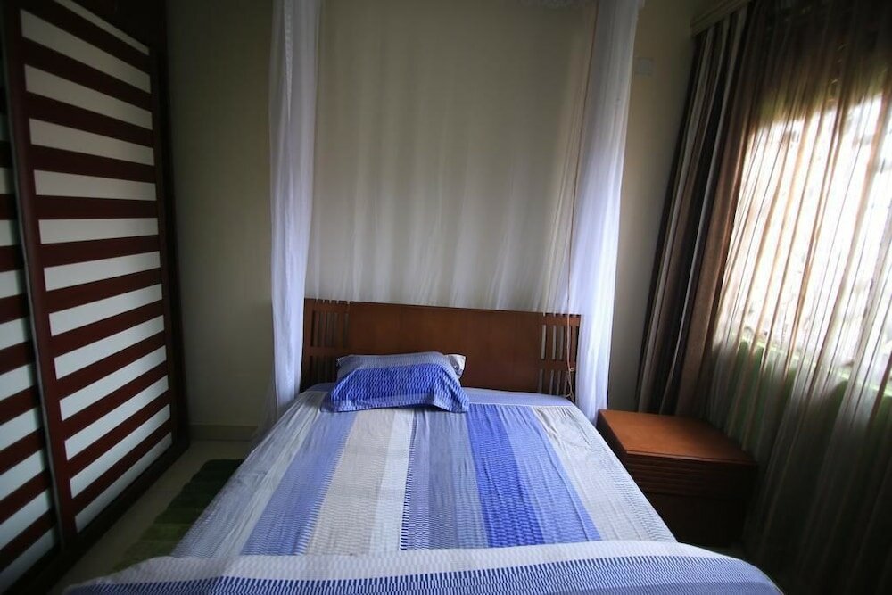 Фото Um Apartments