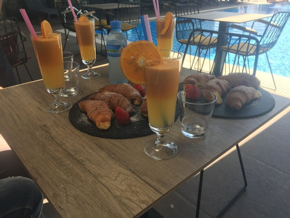 Фото Lukas Hotel