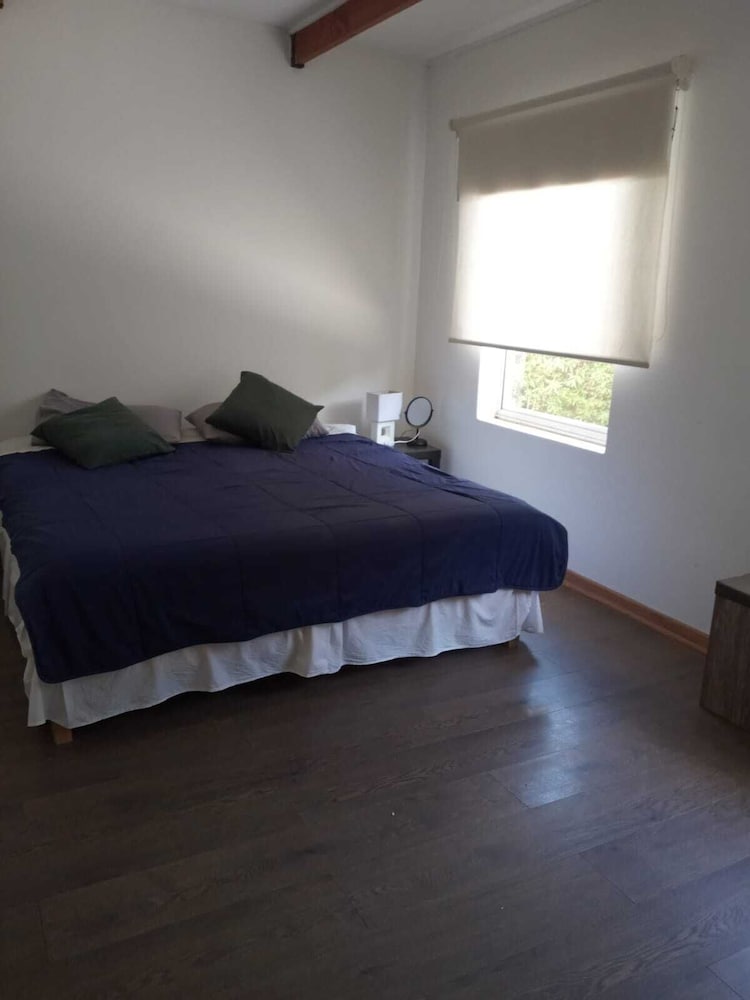 Фото Hermosa Gran Casa con Piscina EN Olmue