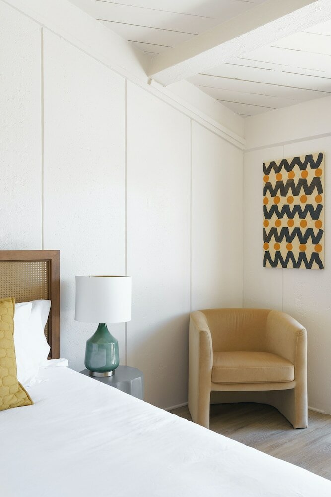 Фото The Green Room Hotel