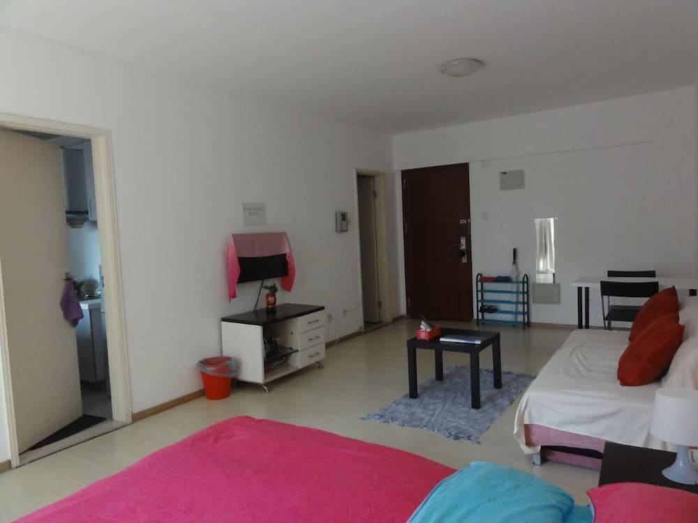 Фото Homehunter Short Term Apartment