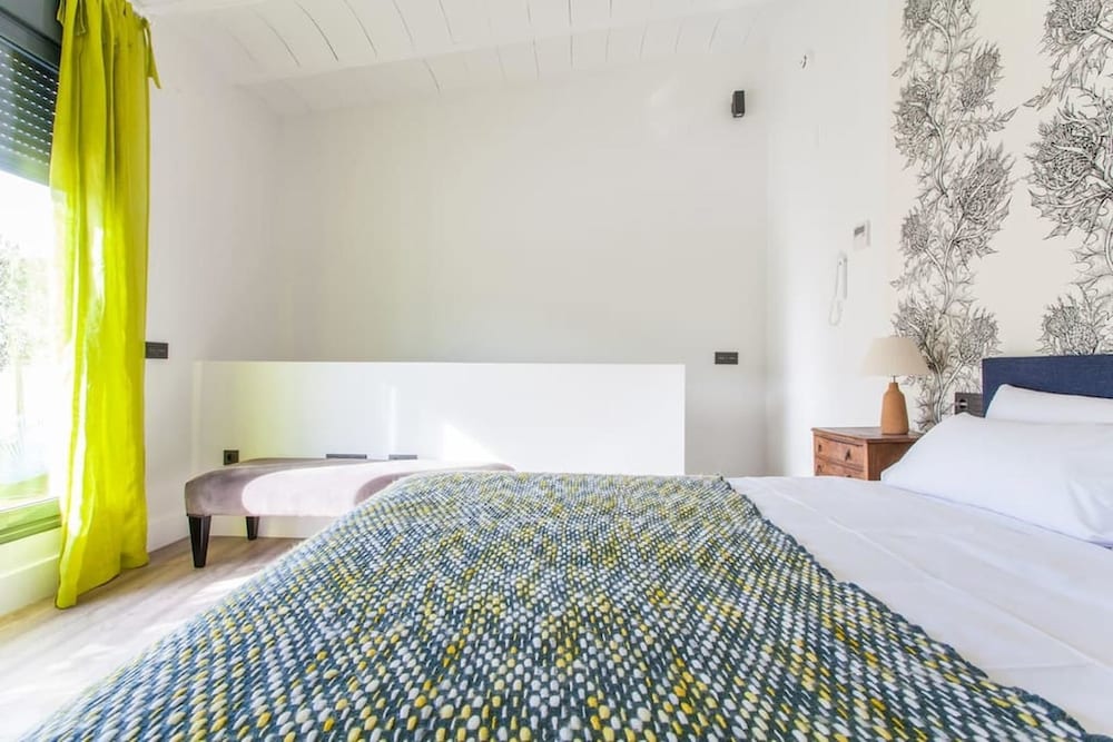 Фото Sevilla Alquila Amplios Apartamentos Duplex EN San Bernardo