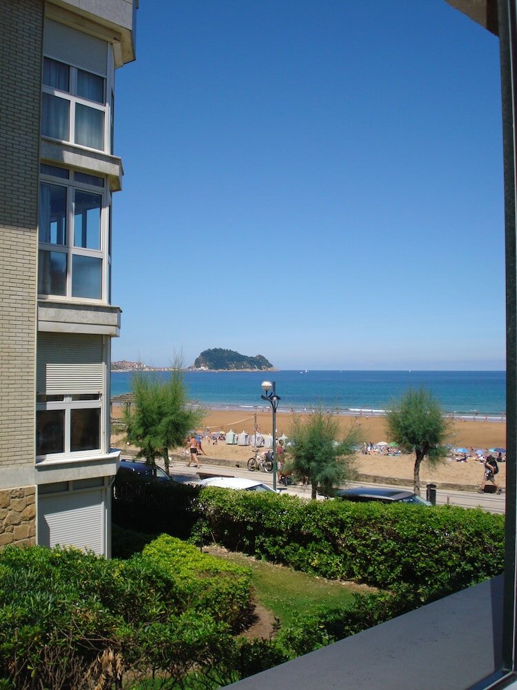 Фото Pensión Zarauz Playa
