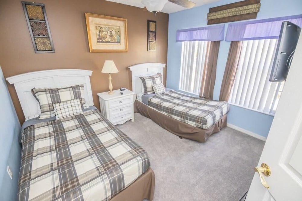 Фото Thomas' Lake Berkley Resort Townhome