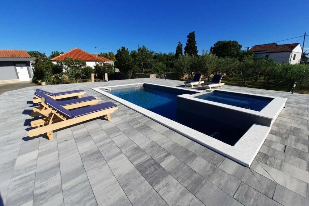 Фото Vojni - With Pool - A1 Dvosobni