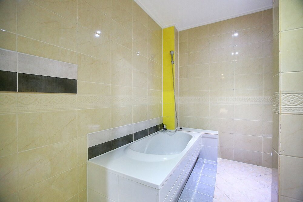 Фото Suwon Yeongtong Sg Hotel