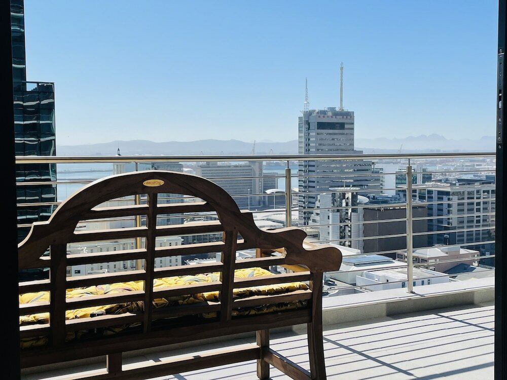 Фото Urban Elephant 16 on Bree