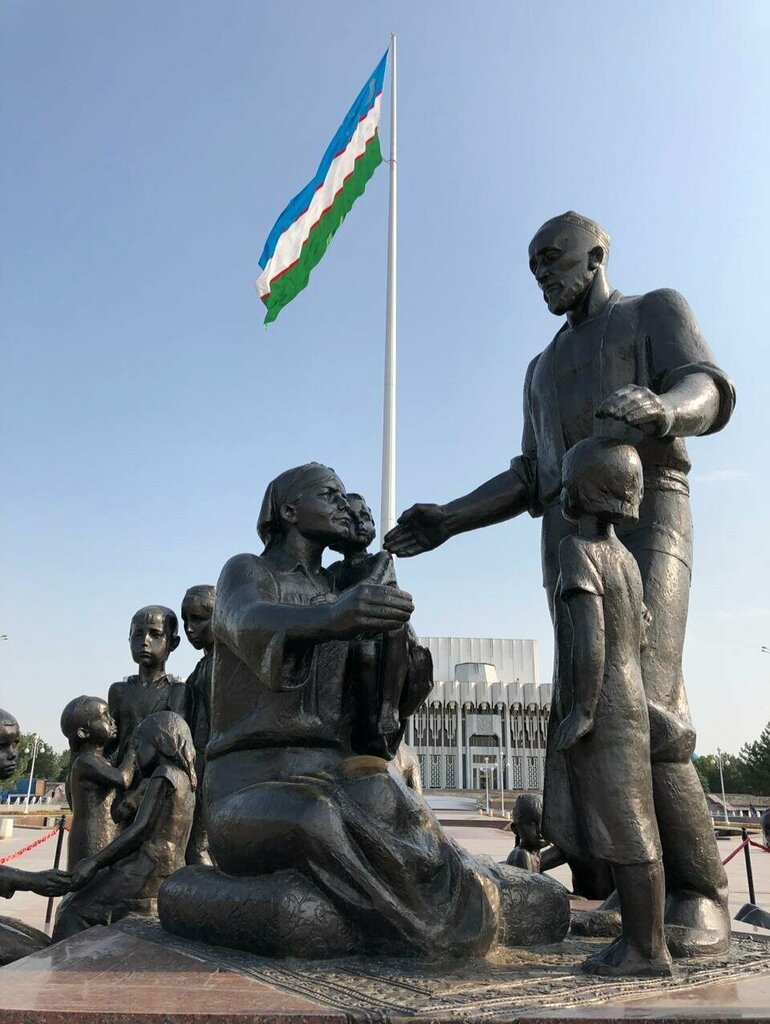 Landmark, attraction Özbekistan Bayrağı, Tashkent, photo