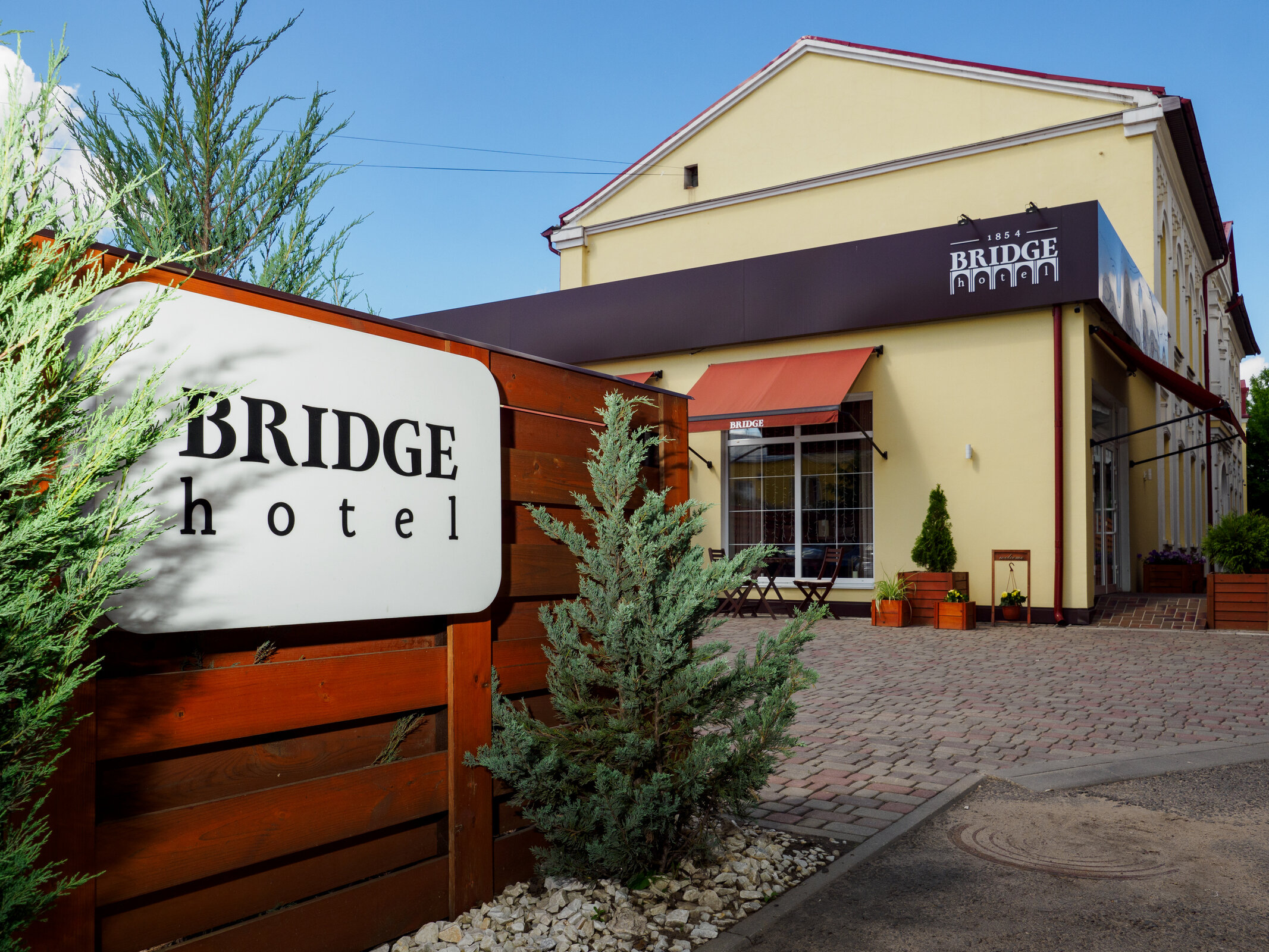 Фото отеля 1