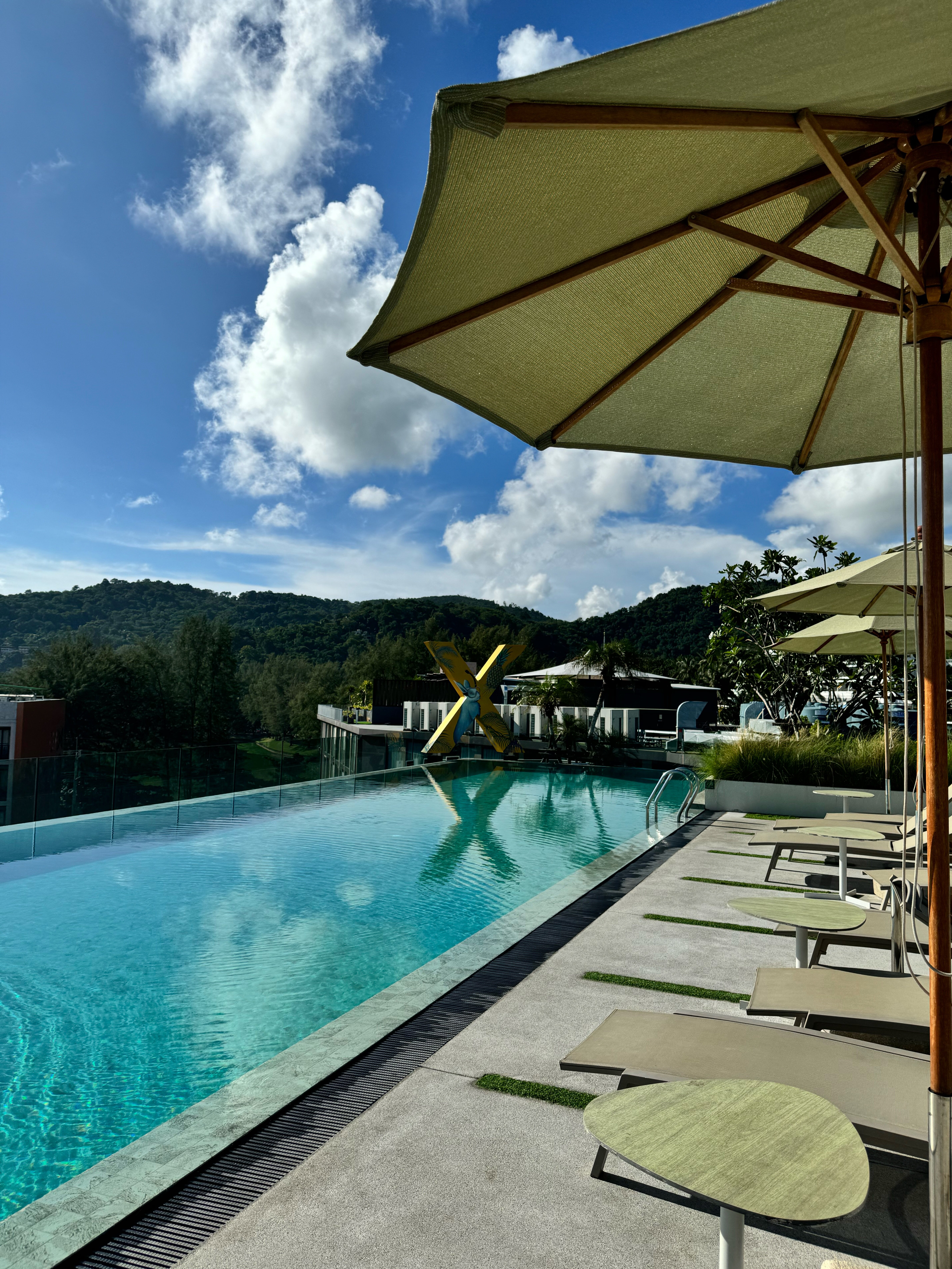 Фото JonoX Phuket Karon Hotel