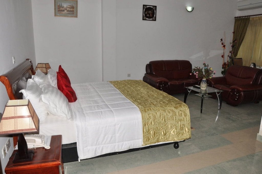 Фото MJ Grand Hotel