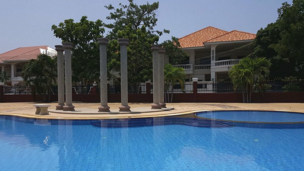 Hotel Thai Property Care, Pattaya, photo