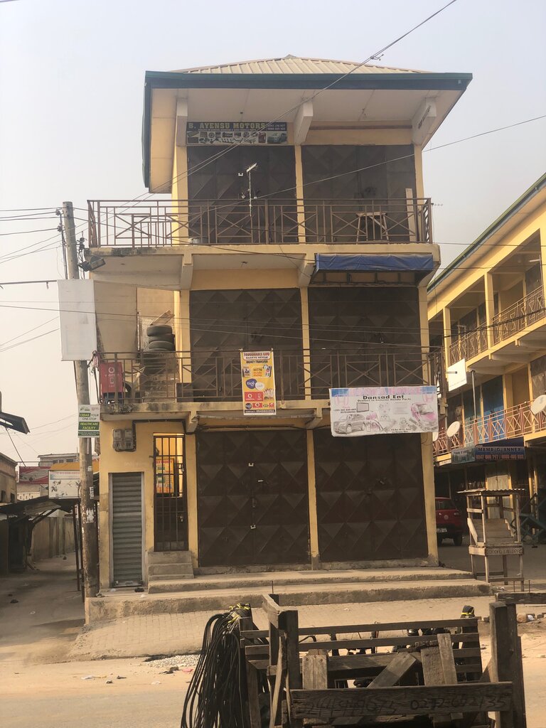 Auto parts and auto goods store B. Ayensu Motors, Accra, photo