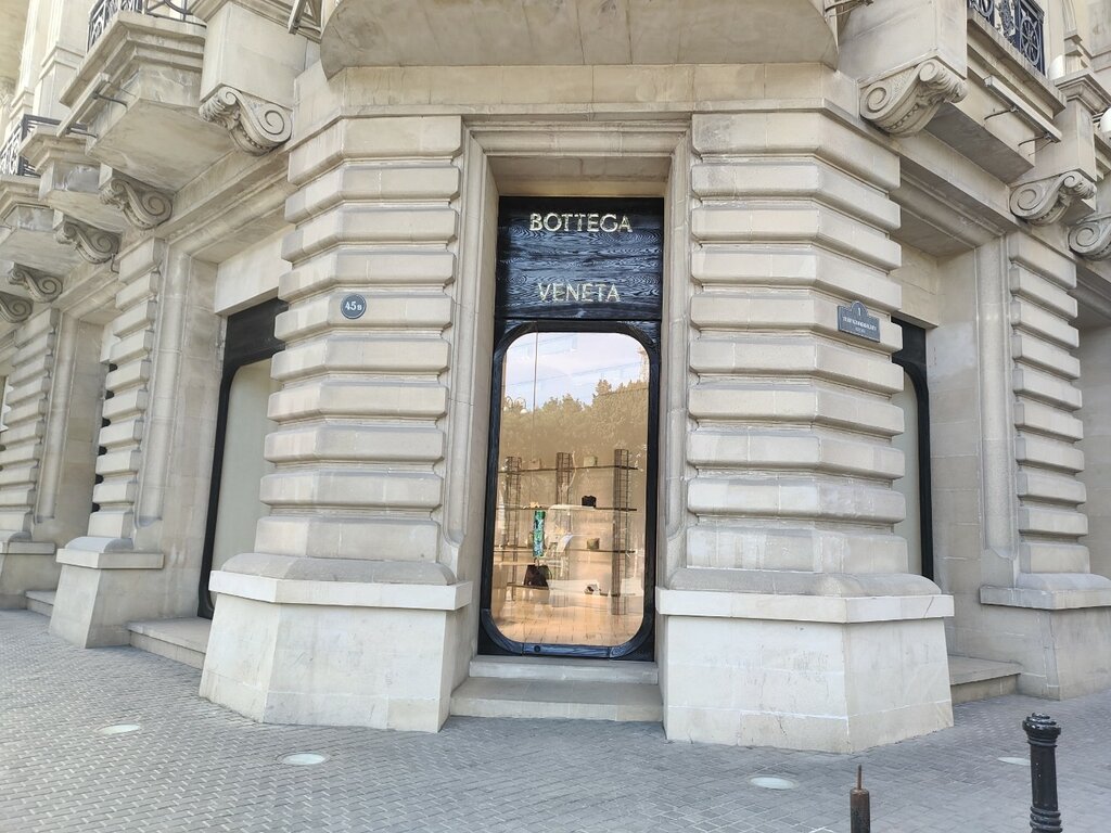 Clothing store Bottega Veneta, Baku, photo